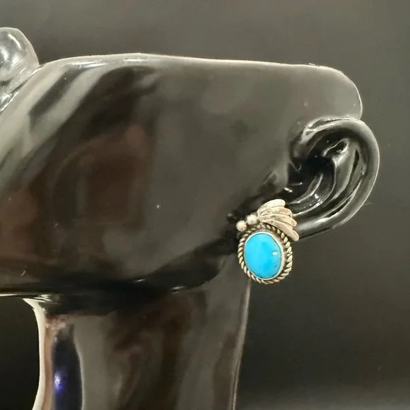 Vintage Signed D Native American Navajo Sterling Silver Turquoise Stud Earrings - Picture 7 of 14